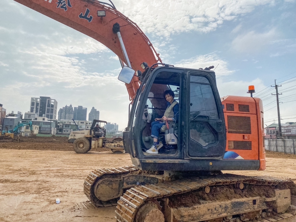 王瞳《愛的榮耀》不負「災難公主」封號 傅子純泡海中 兩人未來關係成謎!