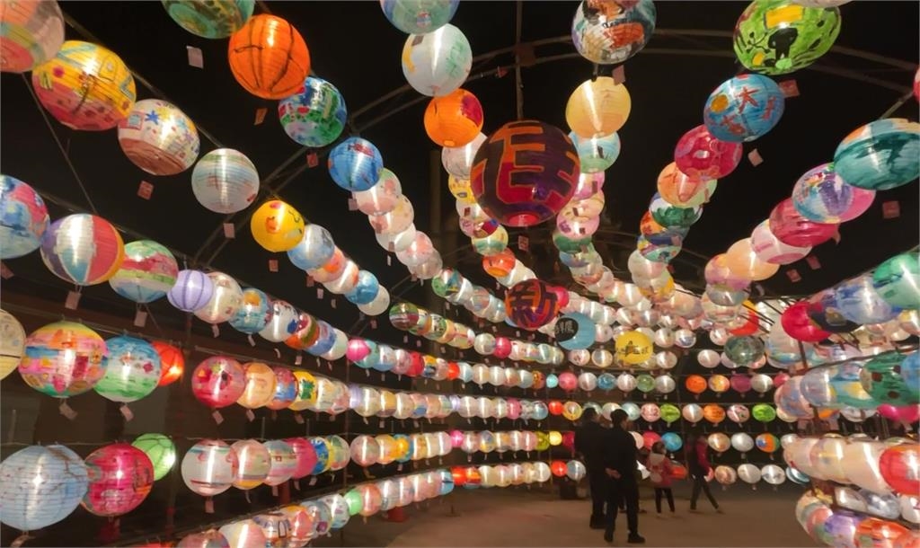 海線第一排「全國最強燈籠海」強勢回歸! 加碼增至3千盞光彩耀眼