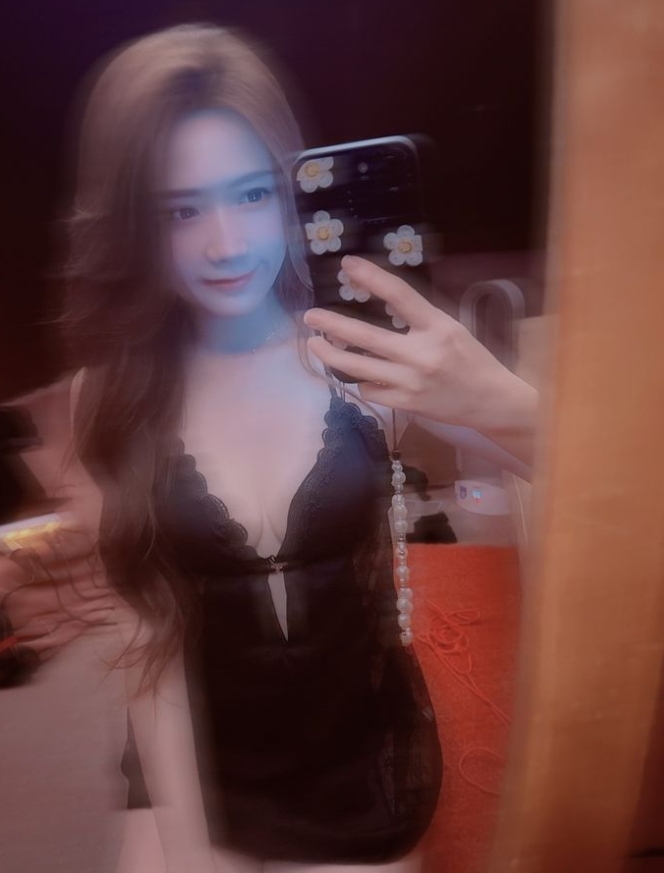 虎牙女神「私密床片」震撼流出!中路淨空「巨大麻糬超晃」網朝聖:夠頂