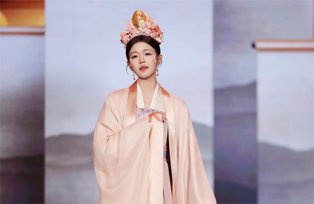 陳妍希「顴骨大爆改」判若兩人！登央視扮「古裝仙女」中網戰翻：認不出來