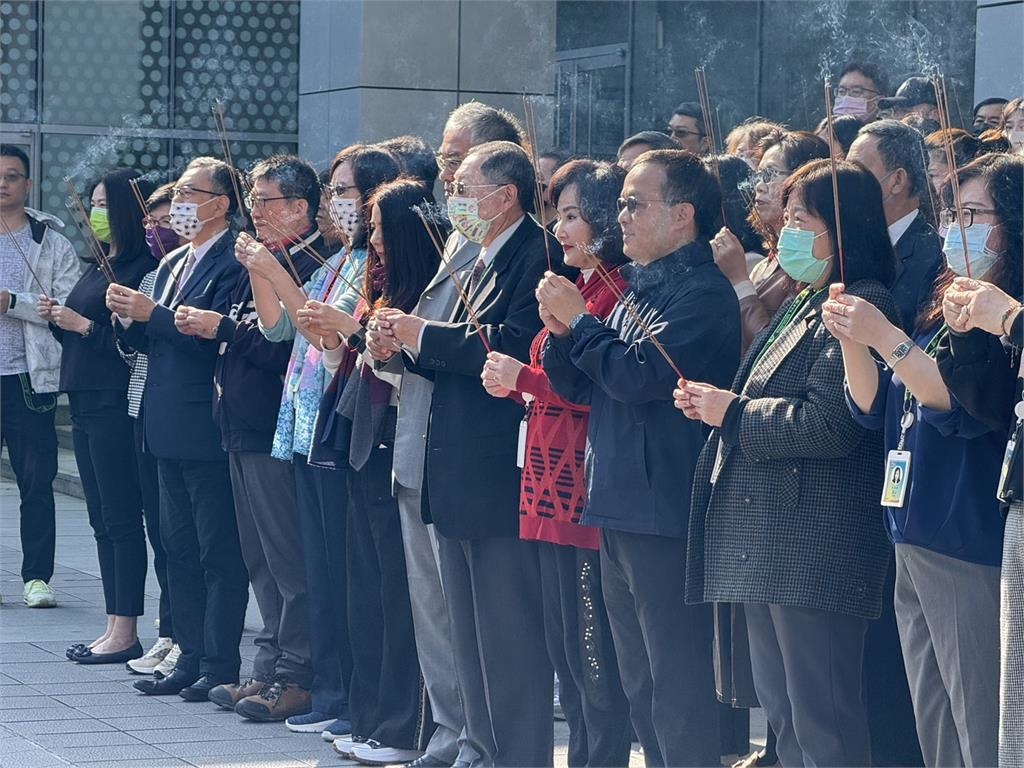 民視開工「旺到發爐」龍年好兆頭!總經理廖季方點3方向:期許同仁群策群力