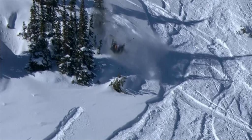 自由式滑雪世界巡迴賽　極限好手在陡峭天然場地展現高超技巧