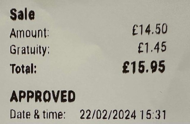 英國版「三寶飯」要價620元會太貴？一票網友竟喊：要偷笑了！