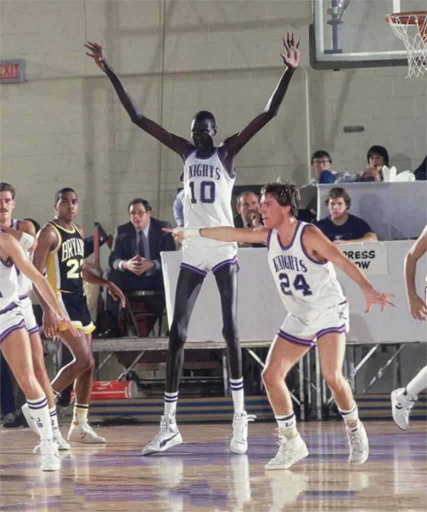 真・蜘蛛人!前NBA球星身高231公分 手腳細如火柴⋯網嚇:喇牙