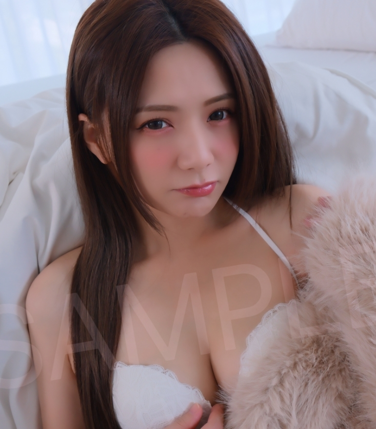 宅男女神38歲寫真頂破天際!解婕翎「猛料全下」大反攻…網嗨爛:依舊無敵