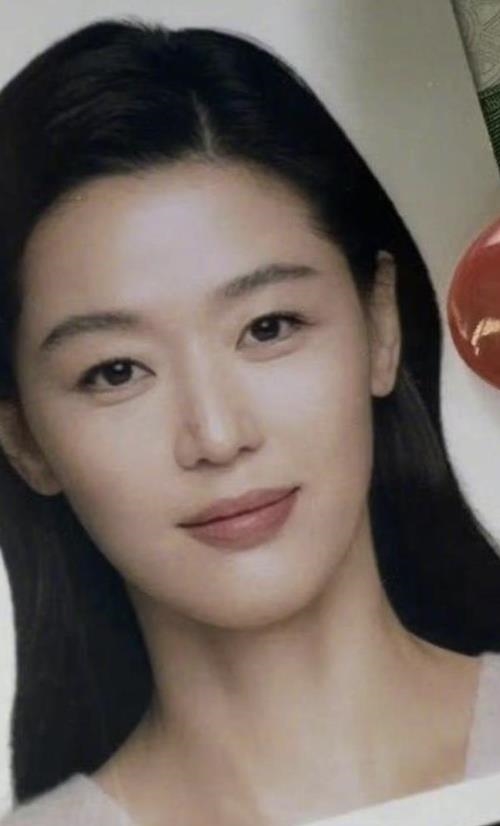 42歲全智賢「0濾鏡生圖」衝上熱搜!「野生造型」夢回野蠻女友時期