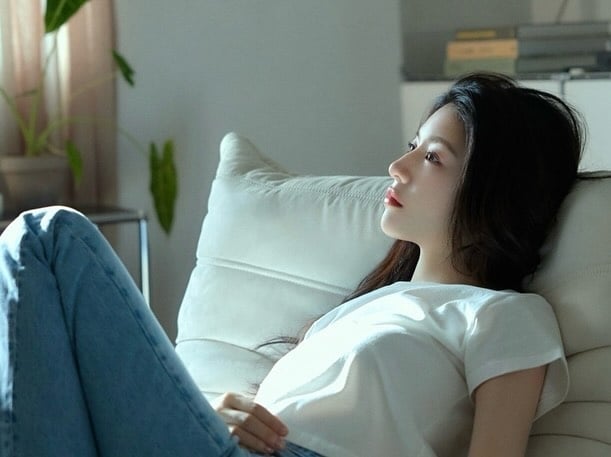 近看山很大!《異能》高允貞只穿BRA「全透光」真實身材頂破天際…百萬粉看傻