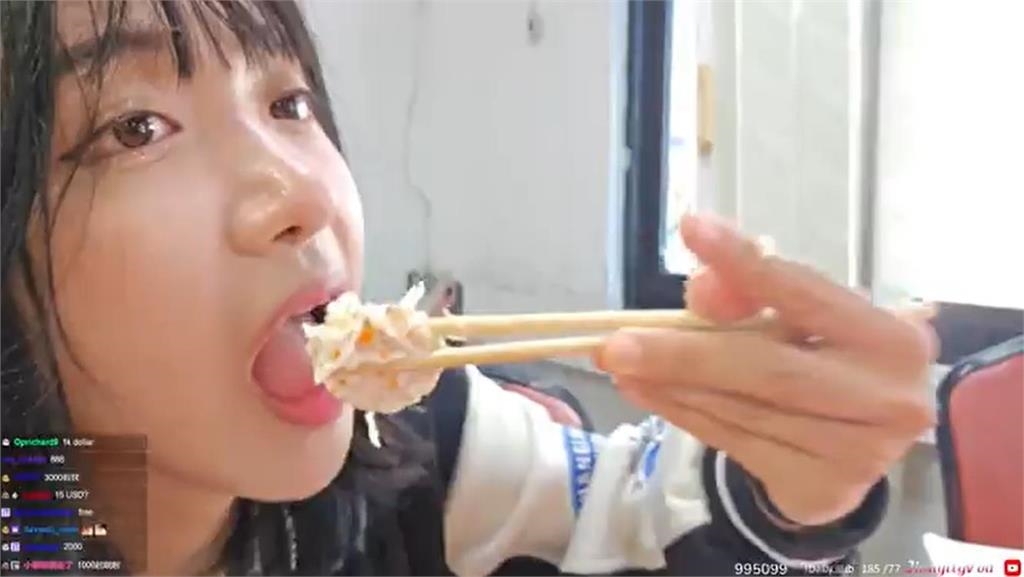 企鵝妹嗨玩小琉球爽嗑海鮮大餐 網見「驚人價格」嚇傻:國旅有救了!