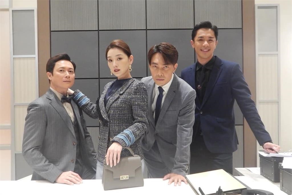 院長夫人與她的3個男人!《愛的榮耀》賴芊合親揭眾人「複雜關係」