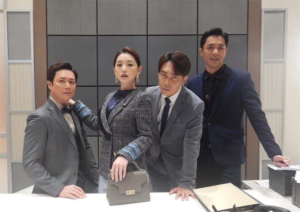 院長夫人與她的3個男人!《愛的榮耀》賴芊合親揭眾人「複雜關係」