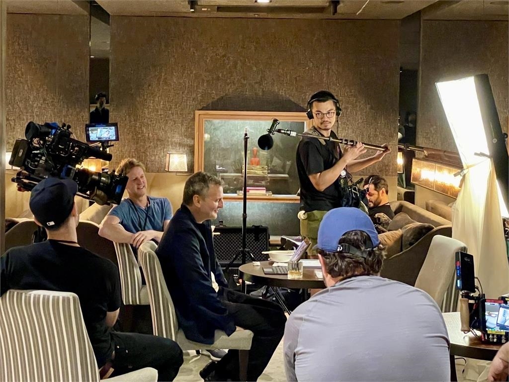 菲爾來吃飯!華航貴賓室獨特台灣美饌 NETFLIX 登場