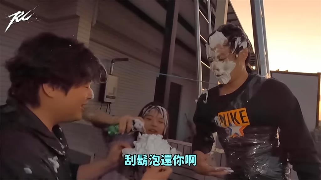 網紅惡整親妹「進房間搗亂、砸刮鬍泡」　她氣炸反擊結局逗笑網