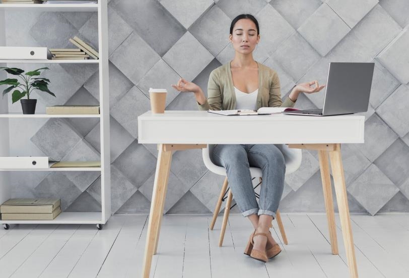 為何你一直在抖腳?醫:背後隱藏多種原因 這「2種人」較常抖腳