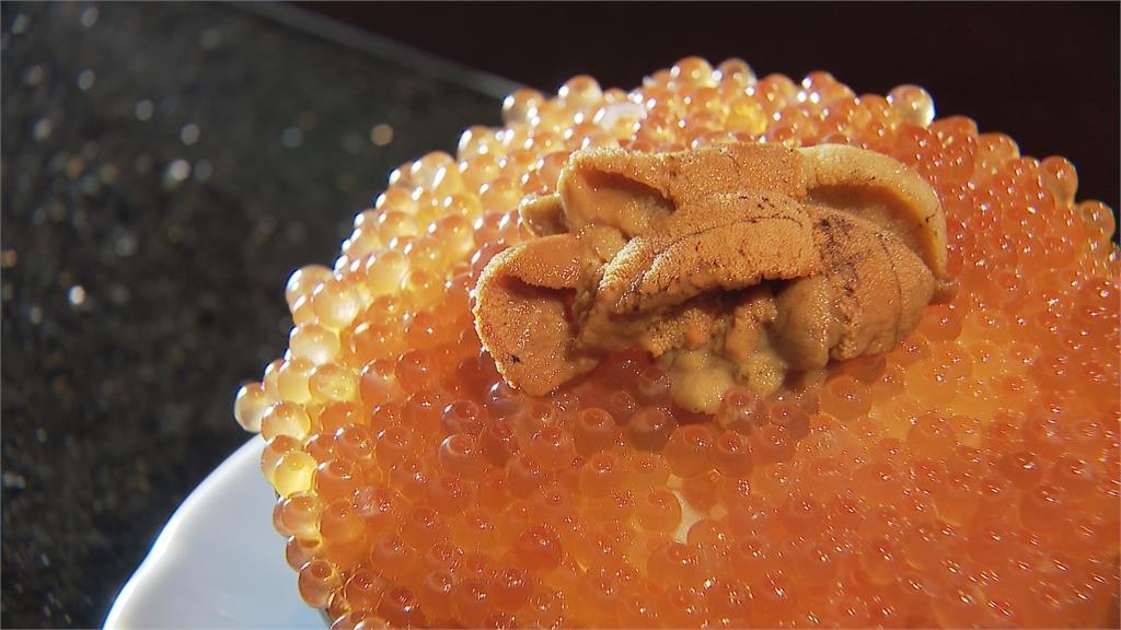 「鮭魚卵海膽蓋飯」料爆多　副餐亮點勝過火鍋主餐