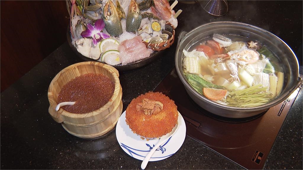 「鮭魚卵海膽蓋飯」料爆多 副餐亮點勝過火鍋主餐