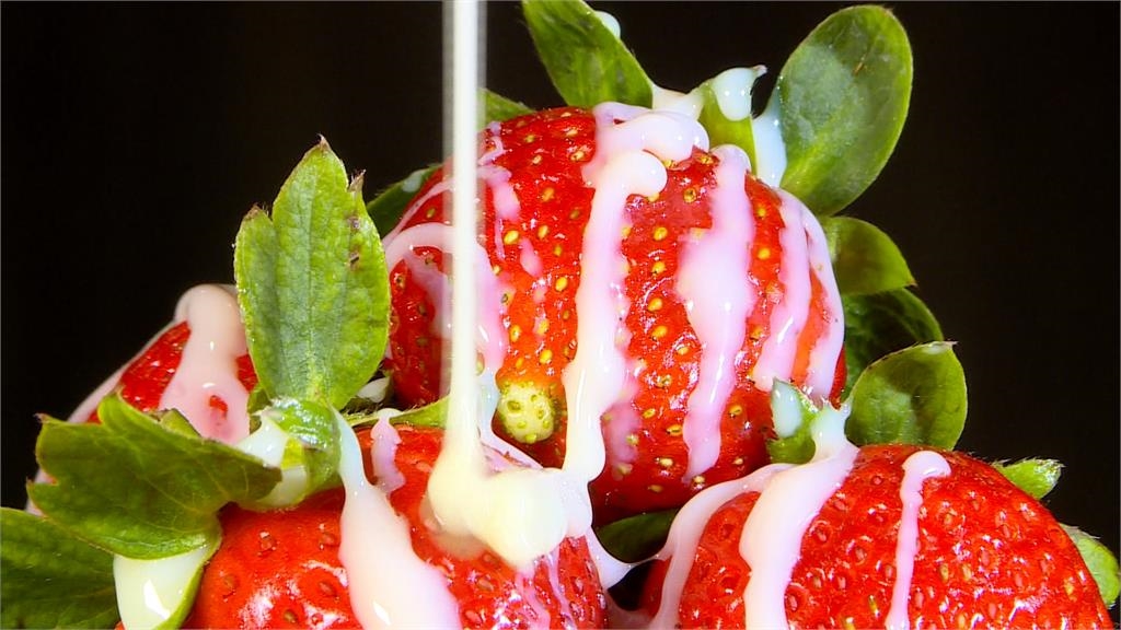 「鮭魚卵海膽蓋飯」料爆多 副餐亮點勝過火鍋主餐