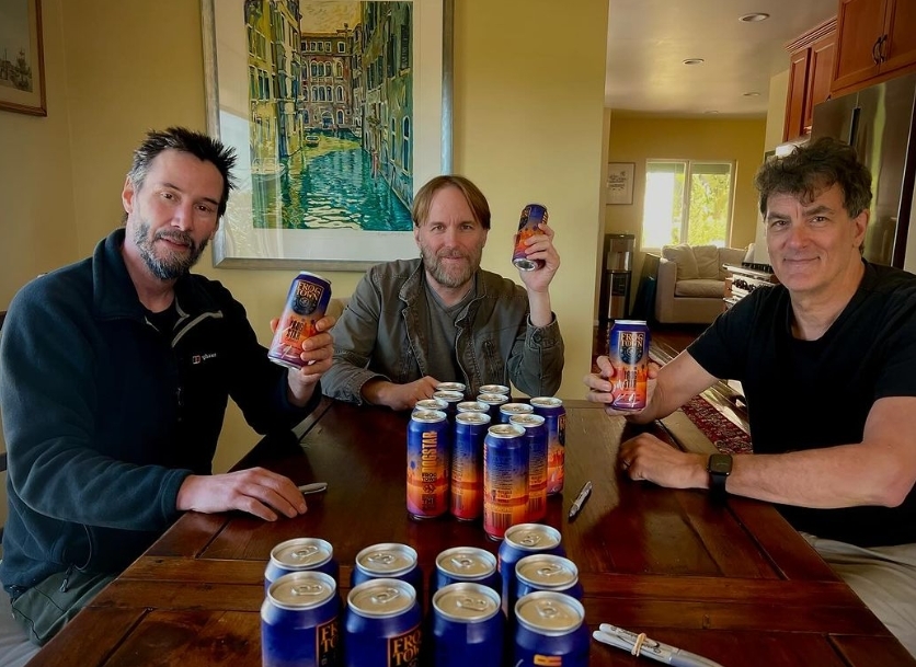 59歲基努李維「殺手長髮」全消失!整頭爆改「帥回《捍衛戰警》」網暴動