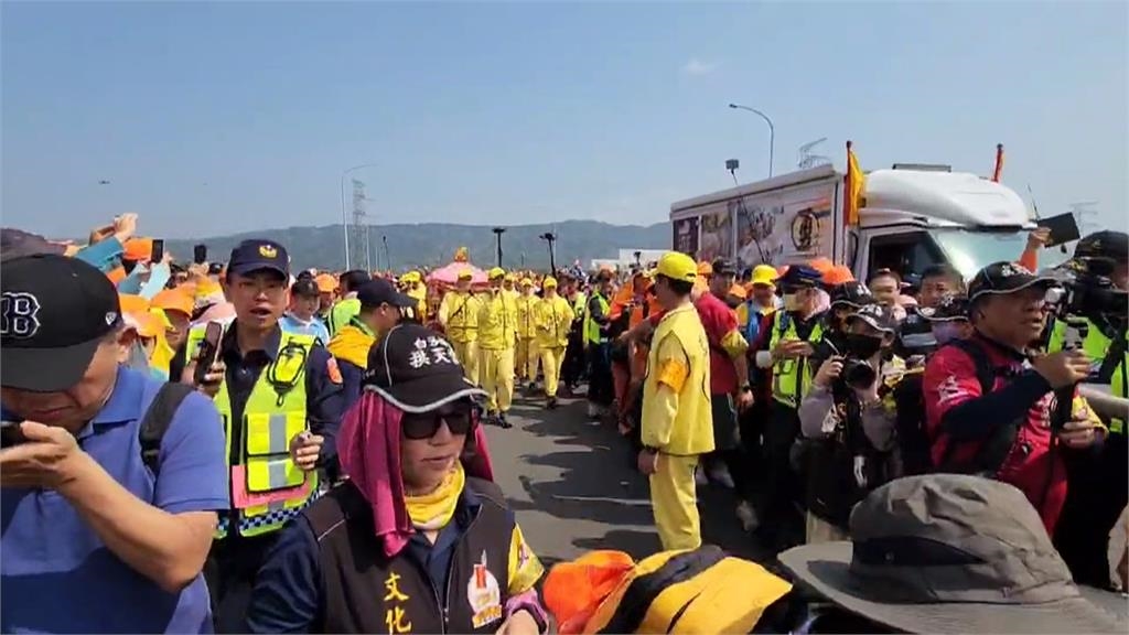 粉紅超跑"進香"為何不稱"遶境"？　關鍵在"刈火"