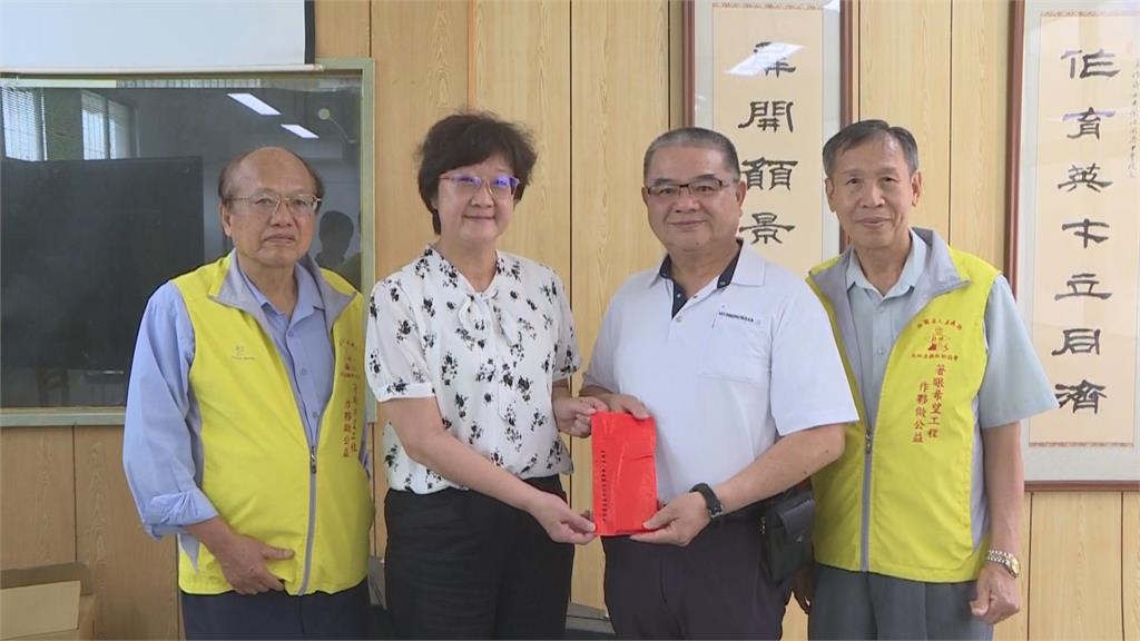 快新聞/武德宮捐200萬「指名照顧未領薪教師」 同濟校長淚謝「宣布回捐」