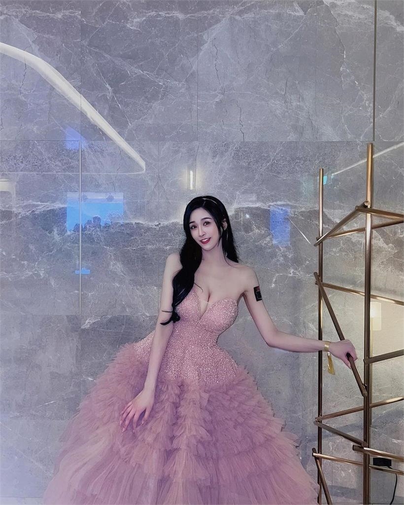 啦啦隊女神「雪寶」超會吸金!跳舞外加直播3個月「業績千萬」衝平台冠軍