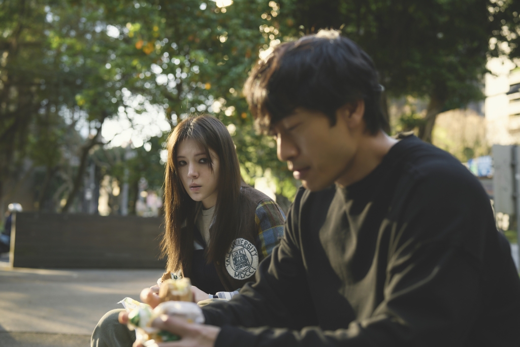 林依晨被誤會了 ! 洗清原來不是小三 ! 賀軍翔「眼睛都不准笑」細膩演技獲觀眾大讚