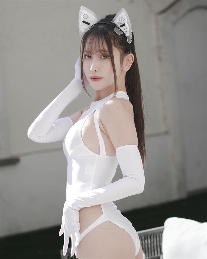 比哆啦A夢更頂!日本RQ化身「暗黑機器貓」 百寶袋偷藏「純欲猛獸」