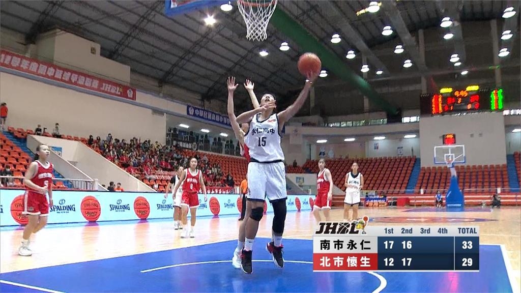 國中籃球聯賽激戰 民族實中險勝大倫國中晉級女甲決賽