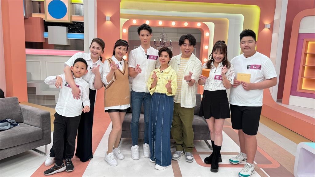和家馨17歲帥兒現身《姊妹亮起來》!爆料媽媽是控制狂|四季線上4gTV