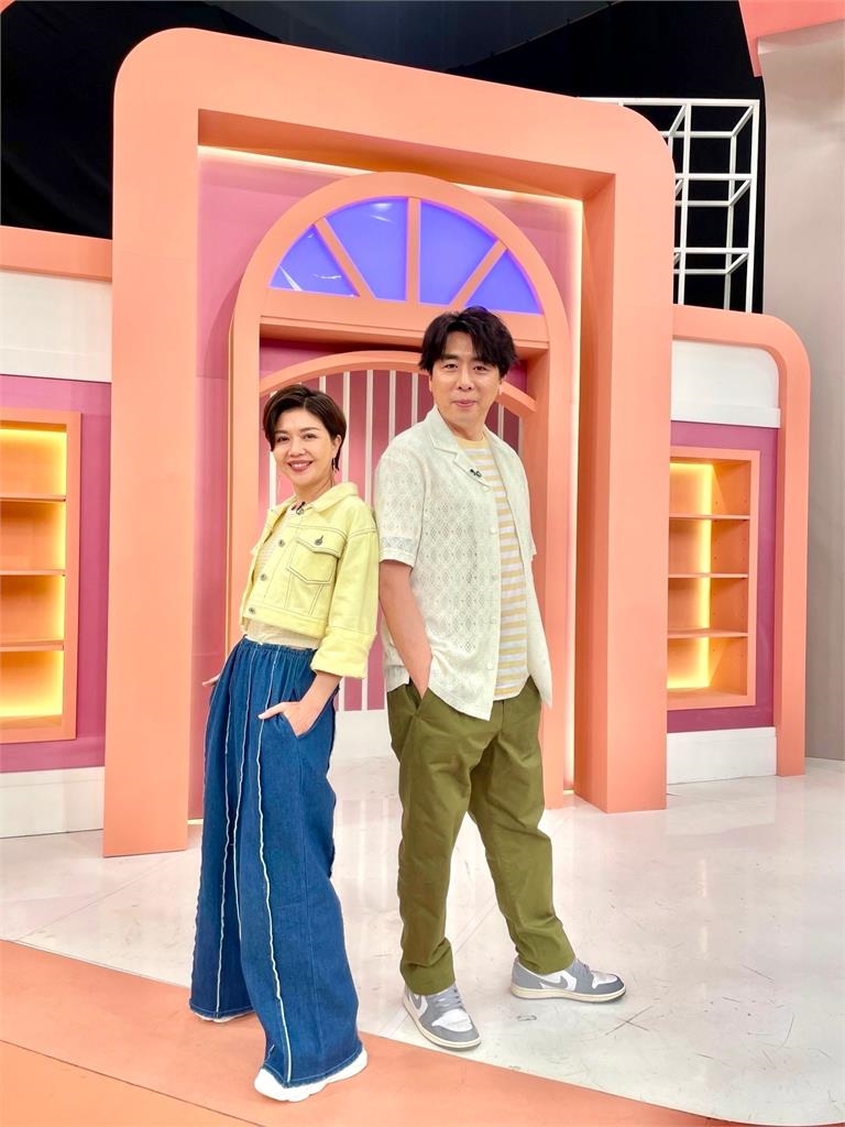 和家馨17歲帥兒現身《姊妹亮起來》!爆料媽媽是控制狂|四季線上4gTV