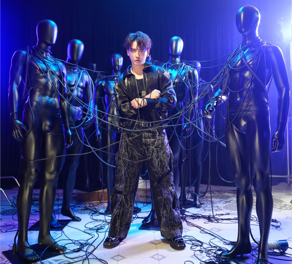 昔《終極三國》劉備 (脩) 回來了 ! 認了過去苦追名利 讓身心煎熬