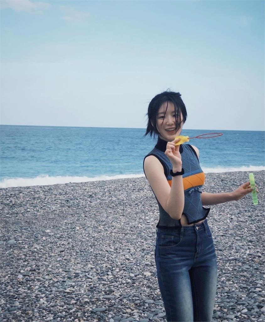 七星潭「超兇麻糬妹」竟是舒華！素顏吹泡泡「嫩豆腐全透光」網跪：葉太美