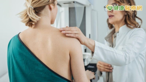 處理手上傷口,卻意外發現罹乳癌! 醫籲:定期健檢不可少