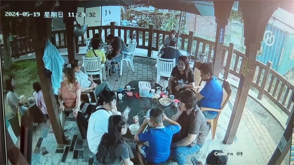 土地公請吃泡麵爆人潮! 「信徒日嗑800碗」福榕宮:快被吃垮