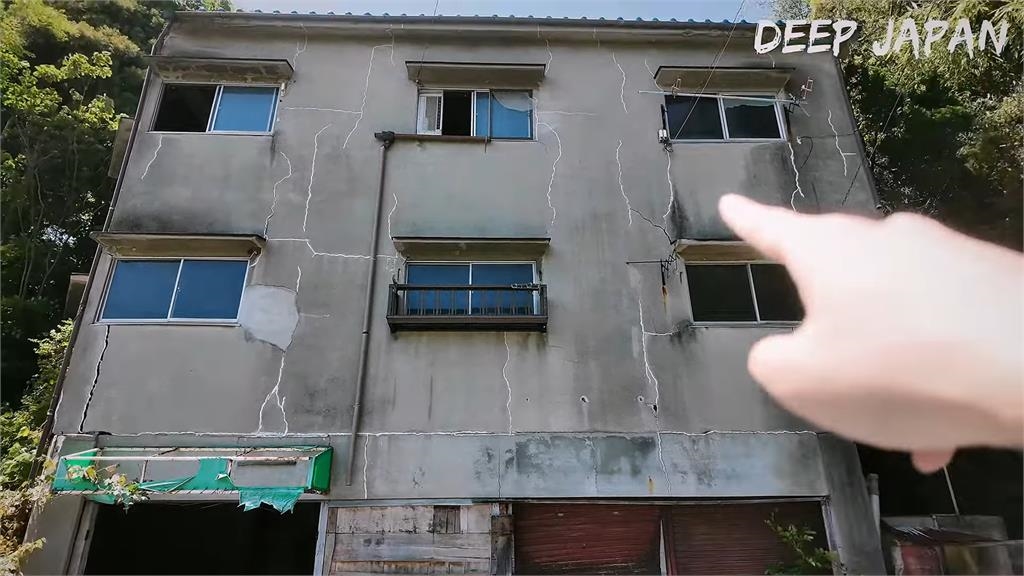 日本廢村大冒險!他迷路遇「種花老人指路」 網驚:伯伯會不會是狸貓