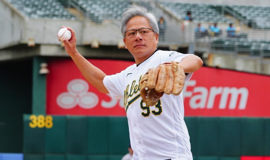 快新聞/3500個台灣人力挺! 2024舊⾦山台灣⽇「黃仁勳開球」嗨翻全場