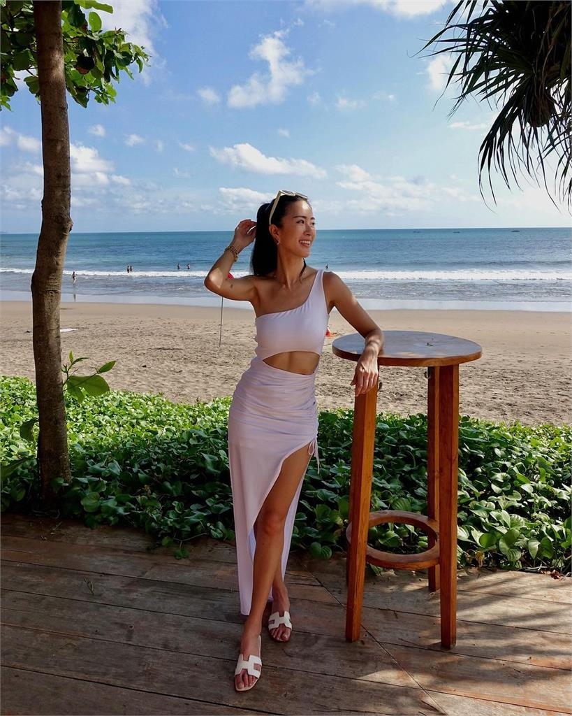 「最美老闆」結婚了!嫁大13歲百貨豪門二代 曾因「這節目」走紅