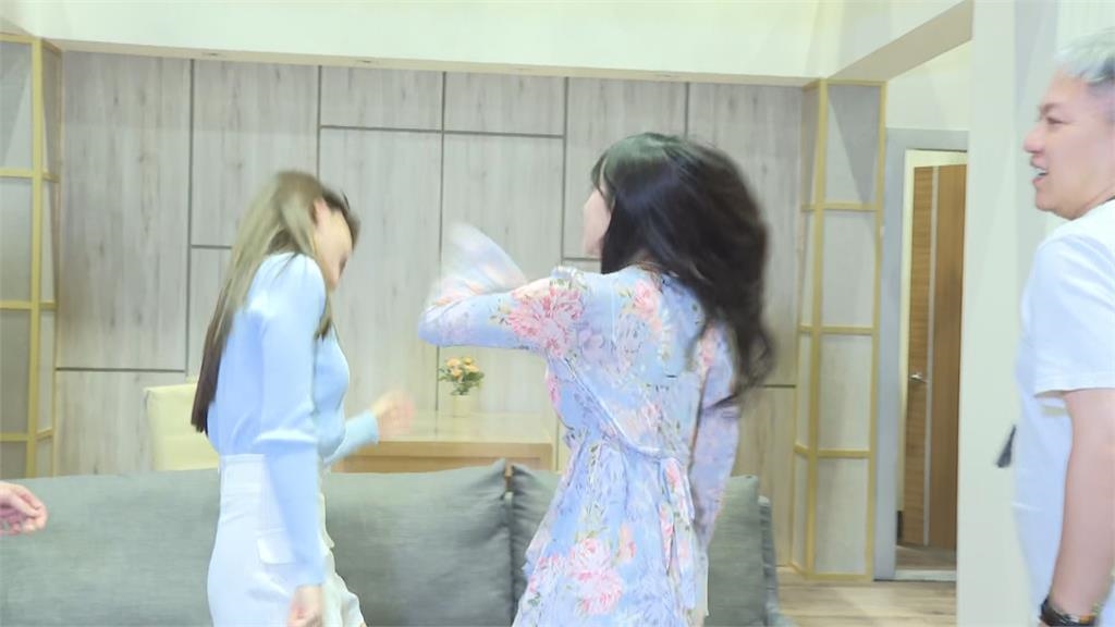 快新聞／李多慧當一日演員！甩巴掌、潑水樣樣來　演八點檔用中文怒喊「X女人」