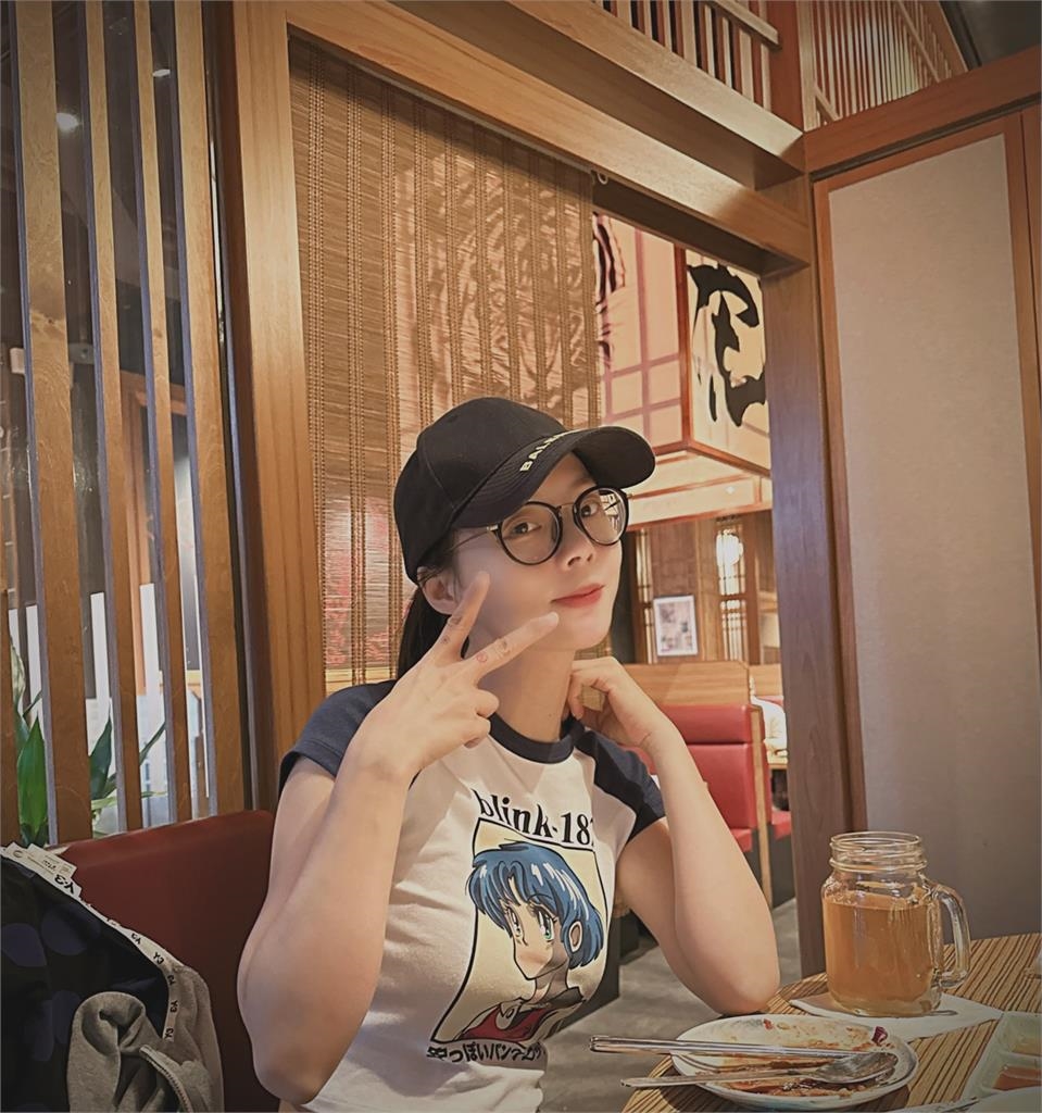 孫淑媚現蹤餐廳「濃妝全卸」無人認出！43歲0濾鏡真面目外流…網嚇爛