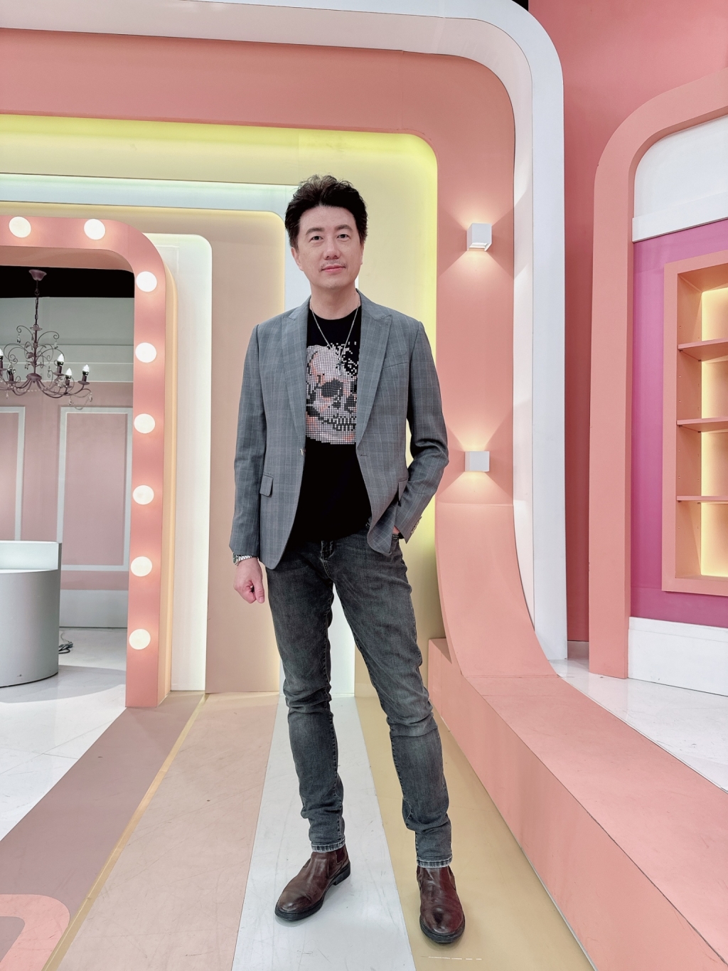 《姊妹亮起來》吳皓昇演八點檔神醫太傳神  觀眾也入戲了？！