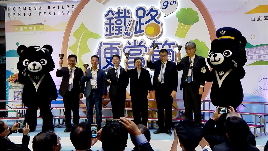 「鐵路便當節」開賣湧人潮 民眾清晨就來排買新幹線便當