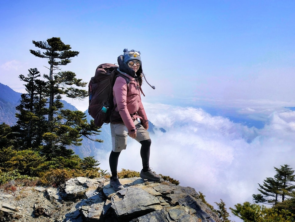 台灣登山正妹「爬5650m」聖母峰前嗨跳16蹲！19秒片網跪：超強