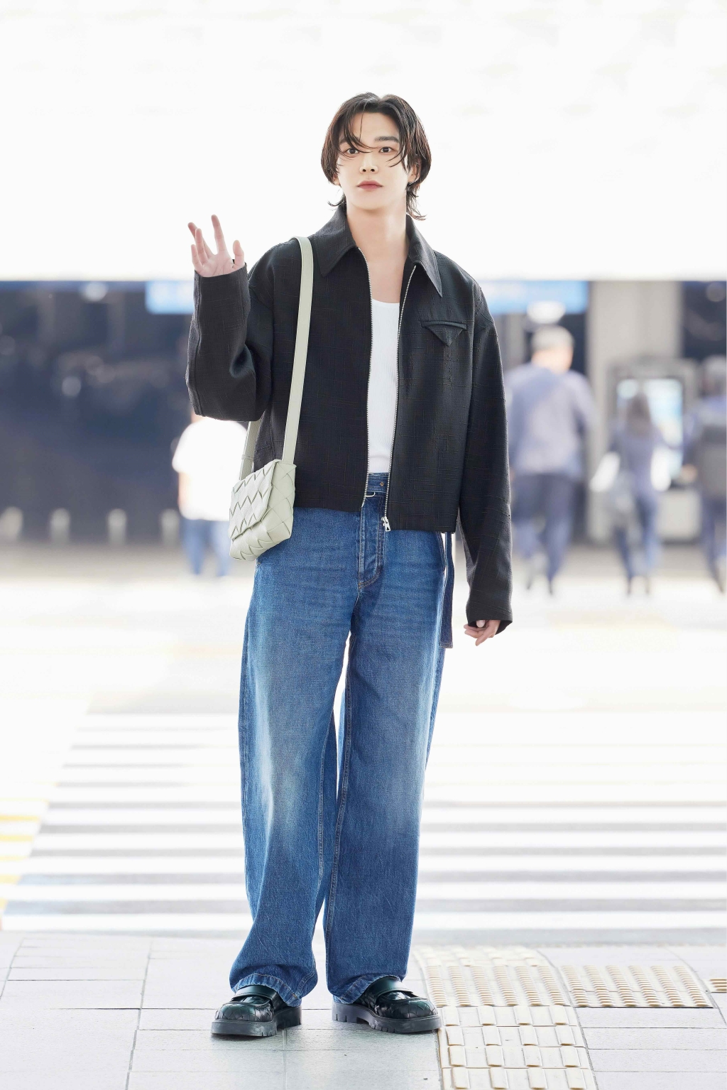 擁Instagram700萬粉絲 !《婚禮大捷》新生代男星路雲 快閃來台挺品牌開幕 !