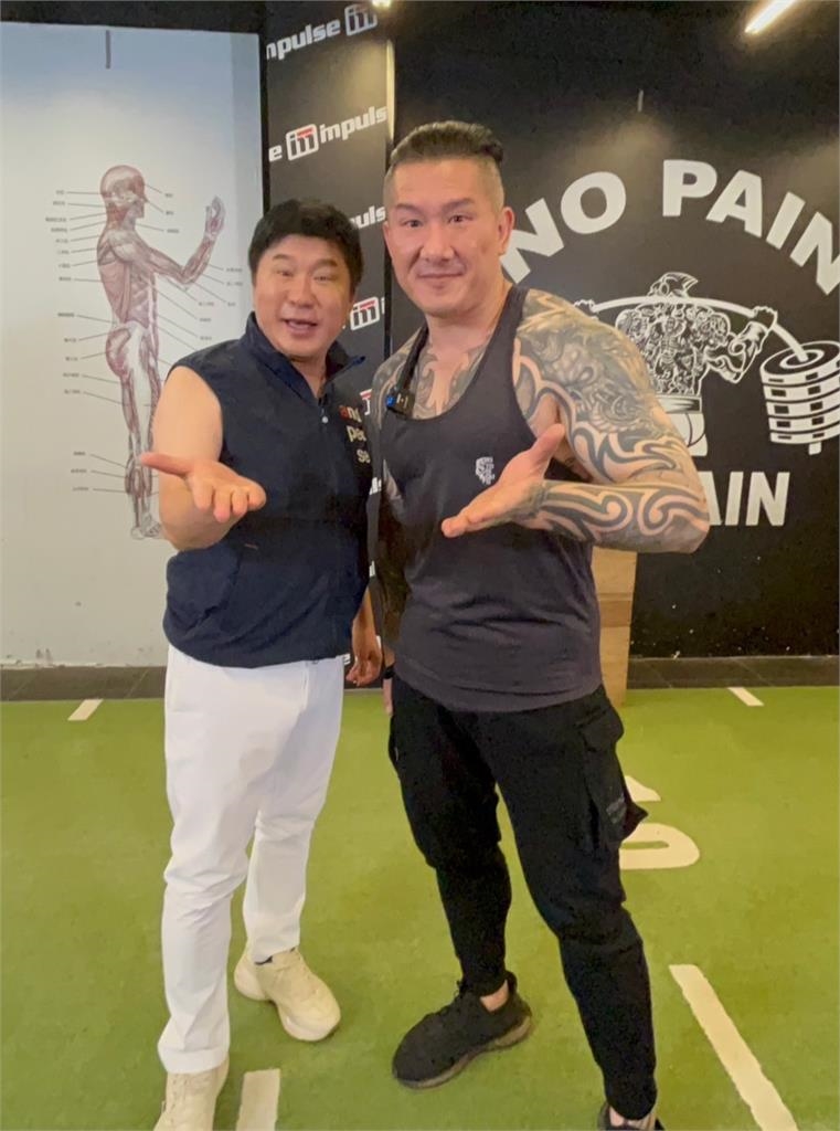 館長開砲「胡瓜什麼東西?」!瓜哥不忍了「鐵拳開打」火爆場面震撼流出