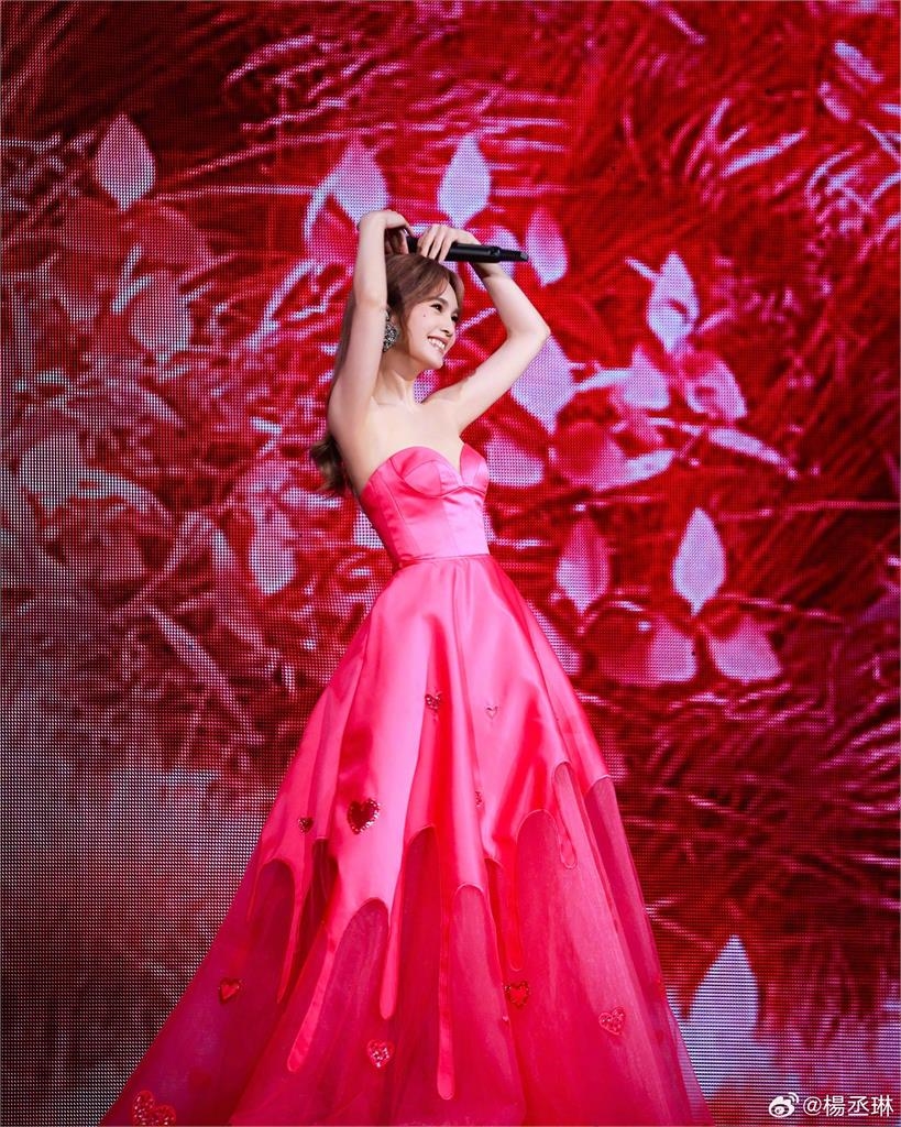 楊丞琳突拋喜訊「臉書0人」留言!網抓包「她1動作」冷清原因曝:怕了