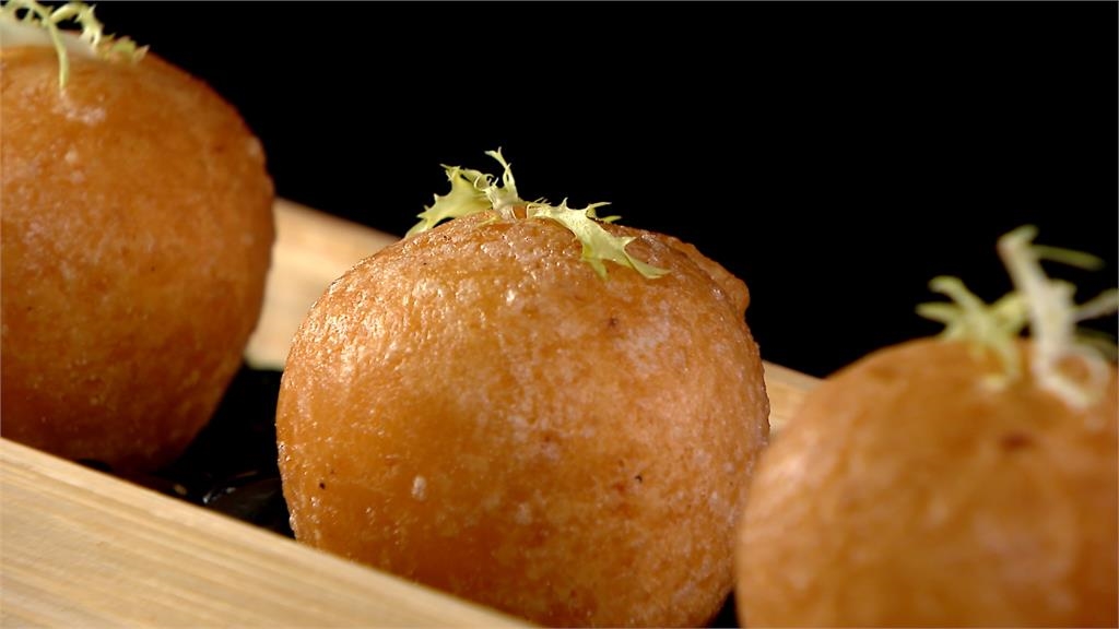 夏日綠竹筍產季來了! 飯店用避風塘風味展現創意