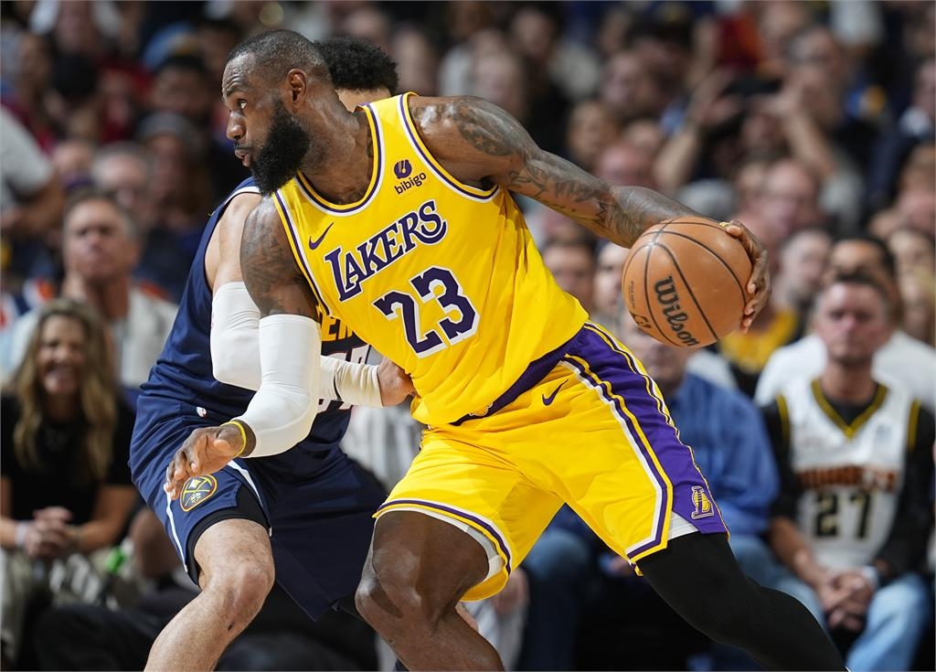 不惑之年還有價！外媒曝詹皇將獲「3年逾52億大約」41歲時年薪近19億