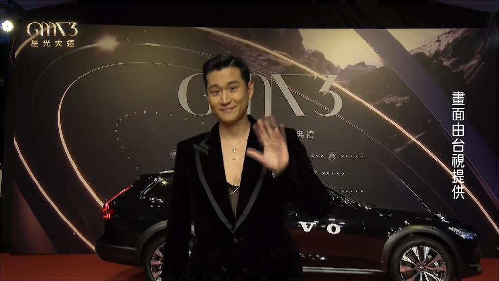 金曲紅毯亮點!鳳小岳「父子裝」吸睛 楊乃文晚禮服黑西裝壓軸登場