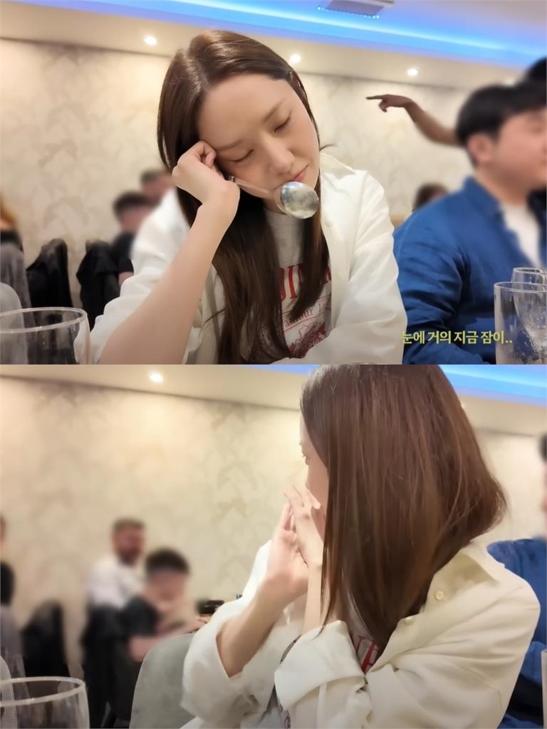 餐廳昏睡妹子「大素顏」竟是潤娥!下秒幫隔壁桌顧客慶生…網羨慕:太幸運