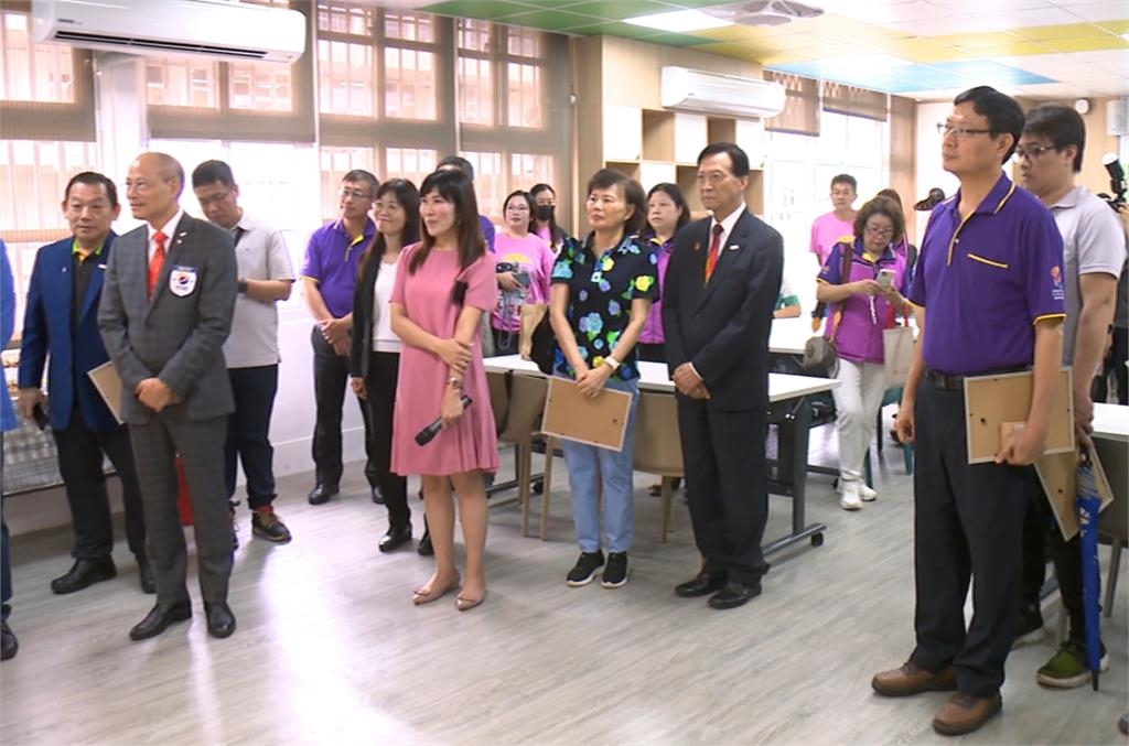推廣電子垃圾減量 屏東鳳凰扶輪社結合大學、國中成立「淨零教室」