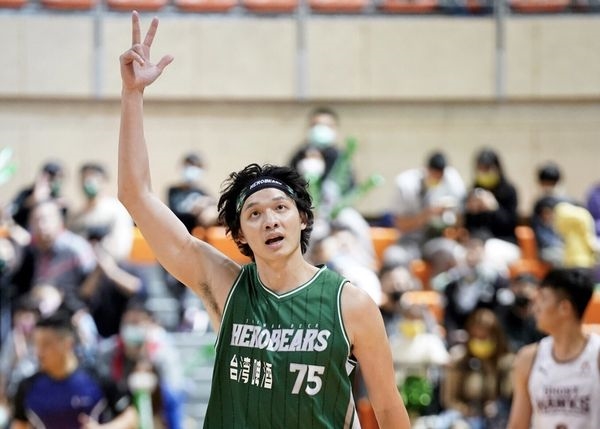  職籃／又一隻FA大魚定案！國家隊射手現身PLG攻城獅新竹主場（影）